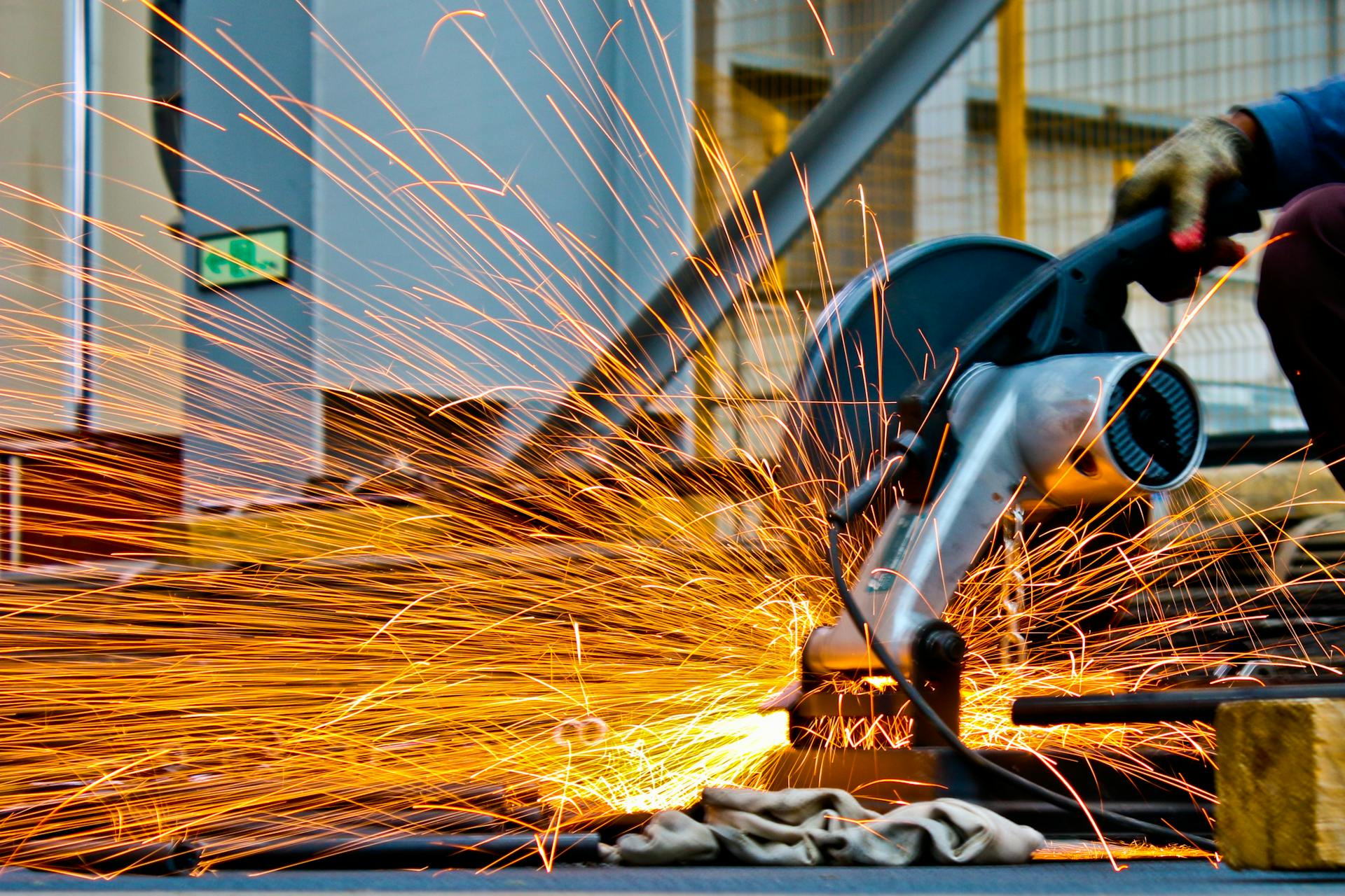 Manufacturing & Industrial Goods